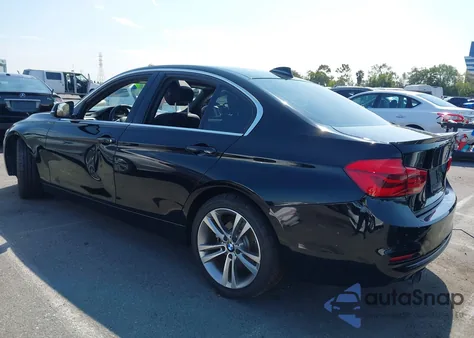 2017 BMW 330 из США, поврежденный, VIN WBA8B9G3XHNU55645